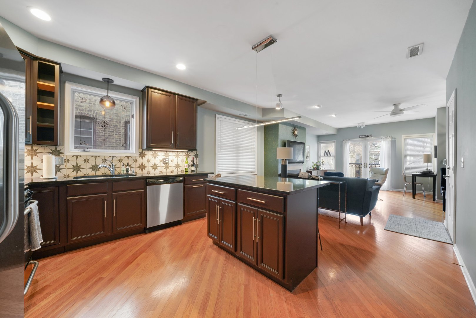 3124 North Seminary Avenue, Unit 2N Chicago, IL 60657 - Photo 11 of 21
