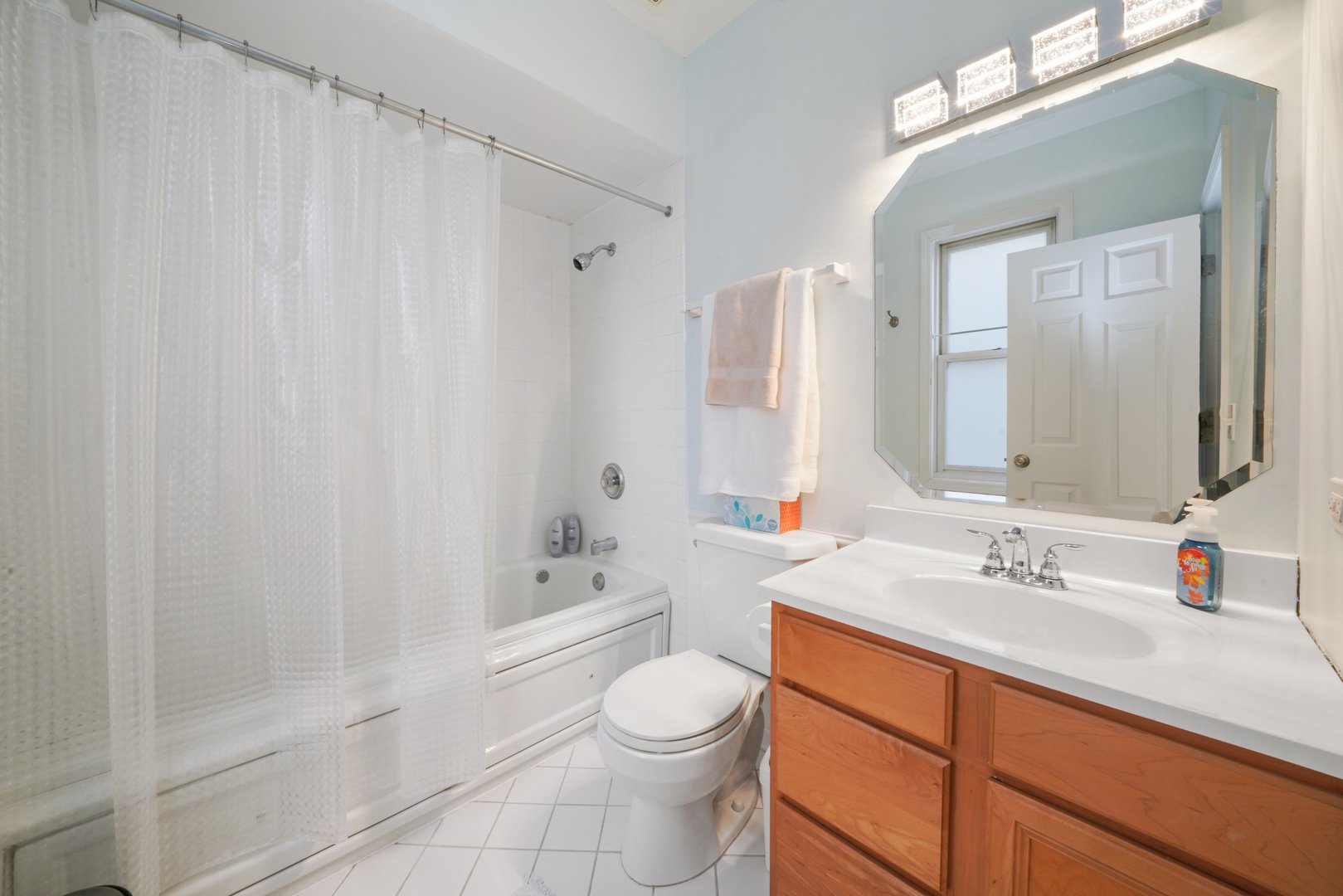 3124 North Seminary Avenue, Unit 2N Chicago, IL 60657 - Photo 17 of 21