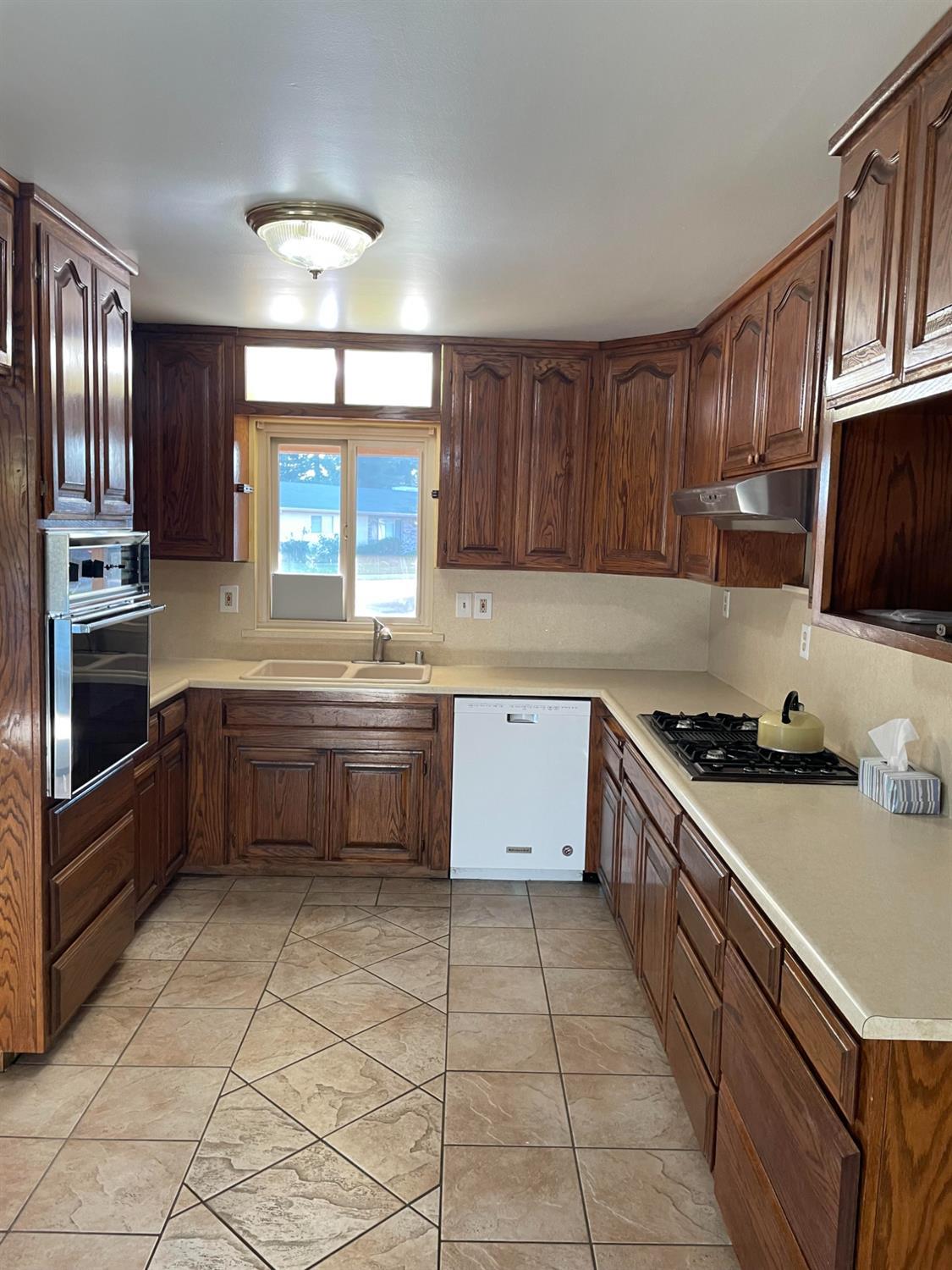 2113 Milford Lane Modesto, CA 95355 - Photo 5 of 20