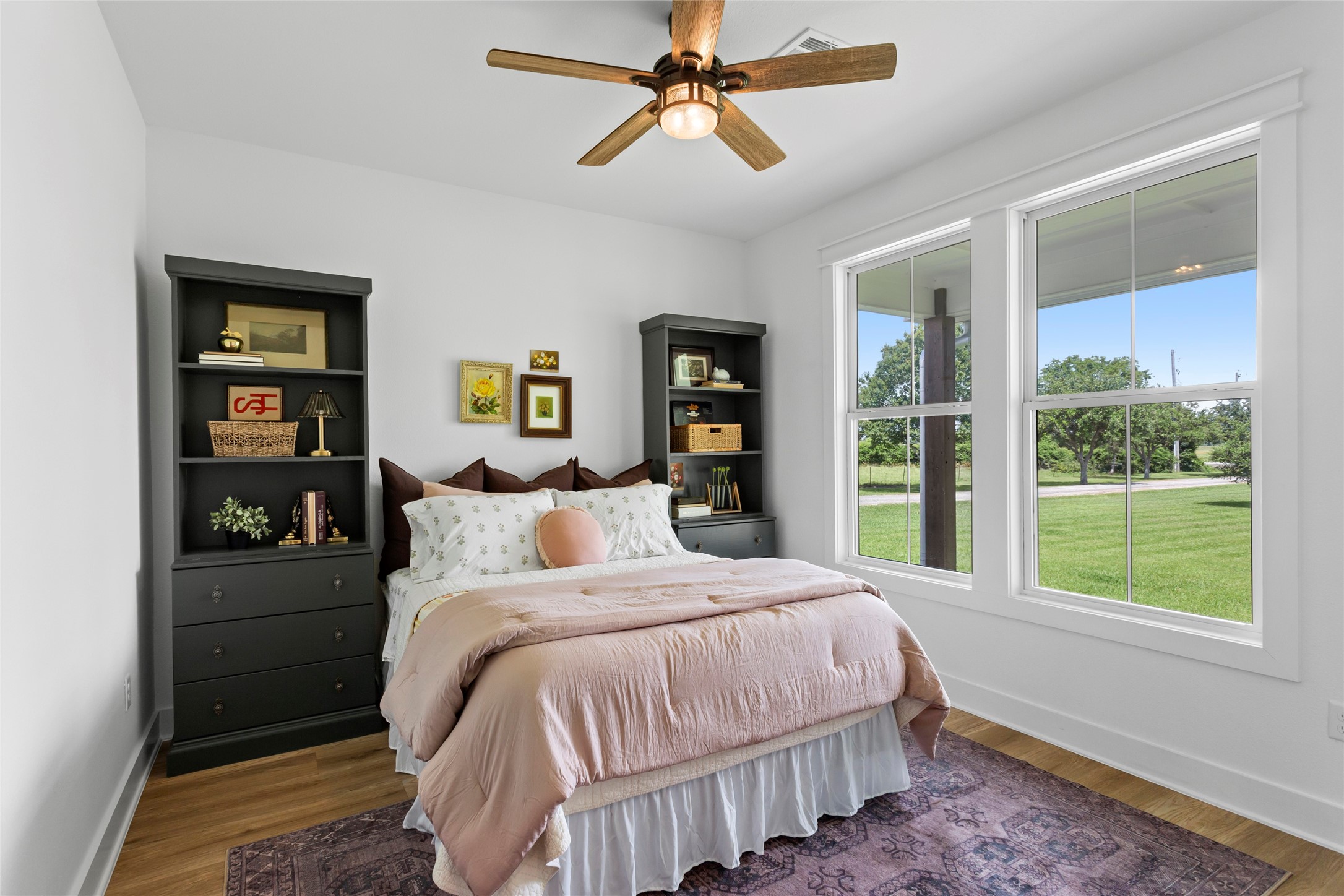 4473 County Road 172 Alvin, TX 77511 - Photo 13 of 36 Downstairs bedroom #2