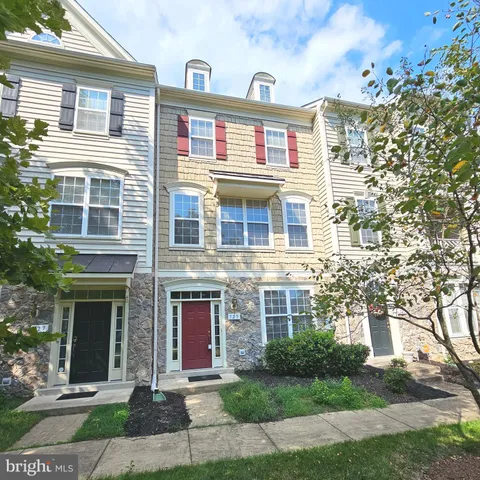 $2,700 | 725 Chevington Court, Woodbridge, VA 22191