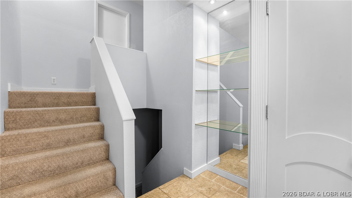 22 River Wood Road Camdenton, MO 65020 - Photo 7 of 43