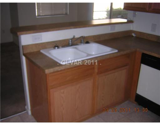 9580 West Reno Avenue, Unit 167 Las Vegas, NV 89148 - Photo 11 of 24 Kitchen.