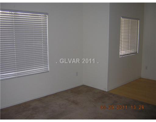 9580 West Reno Avenue, Unit 167 Las Vegas, NV 89148 - Photo 13 of 24 Living Room.