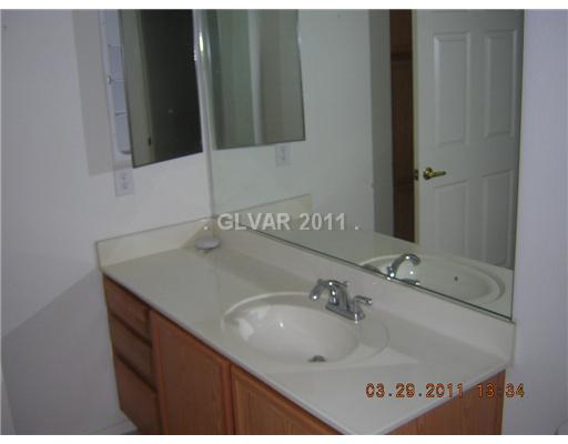 9580 West Reno Avenue, Unit 167 Las Vegas, NV 89148 - Photo 19 of 24 Master Bath/Spa.