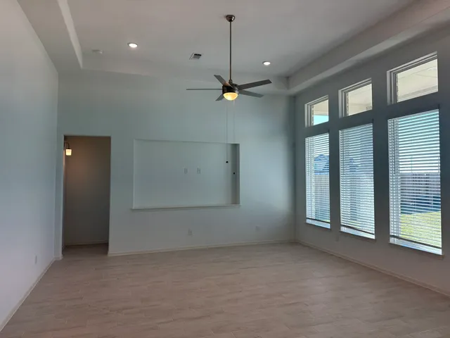 $473,070 | 2502 Caspian Crk Lane, Iowa Colony, TX 77583