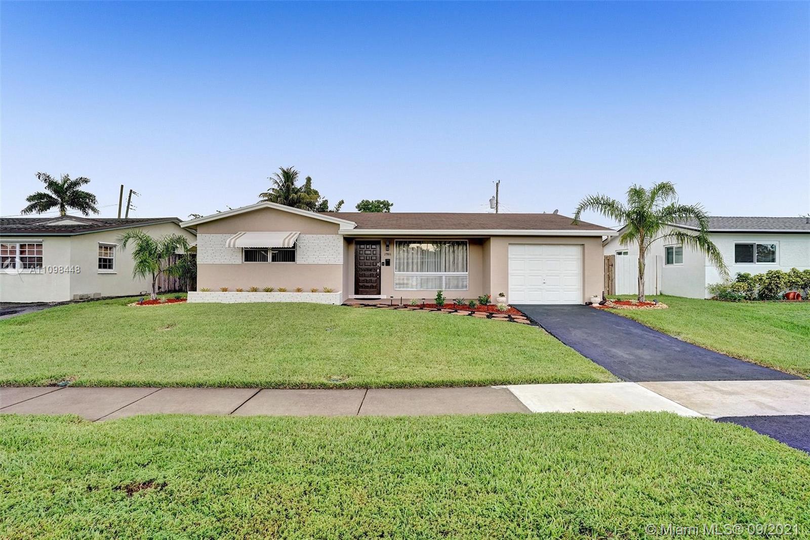 2008 North 31st Road Hollywood, FL 33021 - Photo 2 of 41
