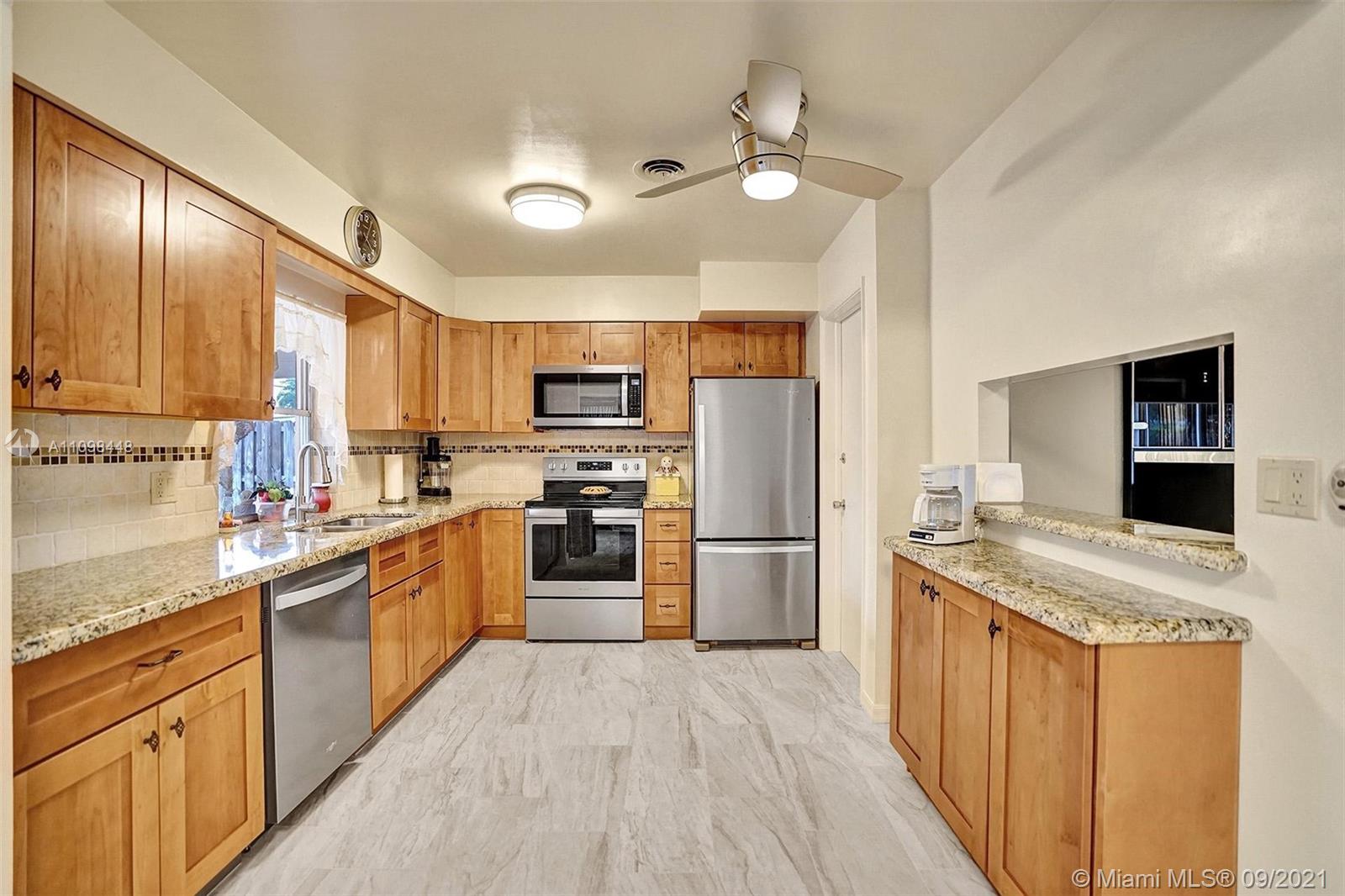 2008 North 31st Road Hollywood, FL 33021 - Photo 15 of 41