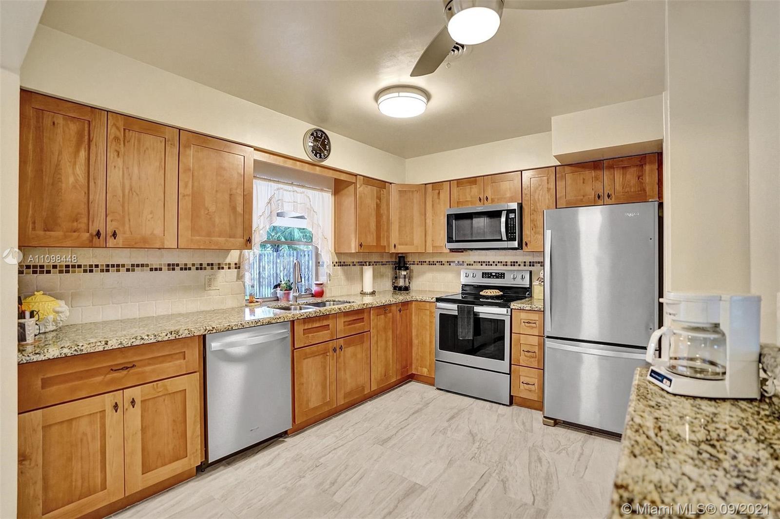 2008 North 31st Road Hollywood, FL 33021 - Photo 16 of 41