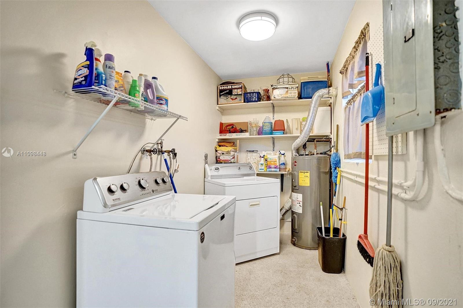 2008 North 31st Road Hollywood, FL 33021 - Photo 20 of 41