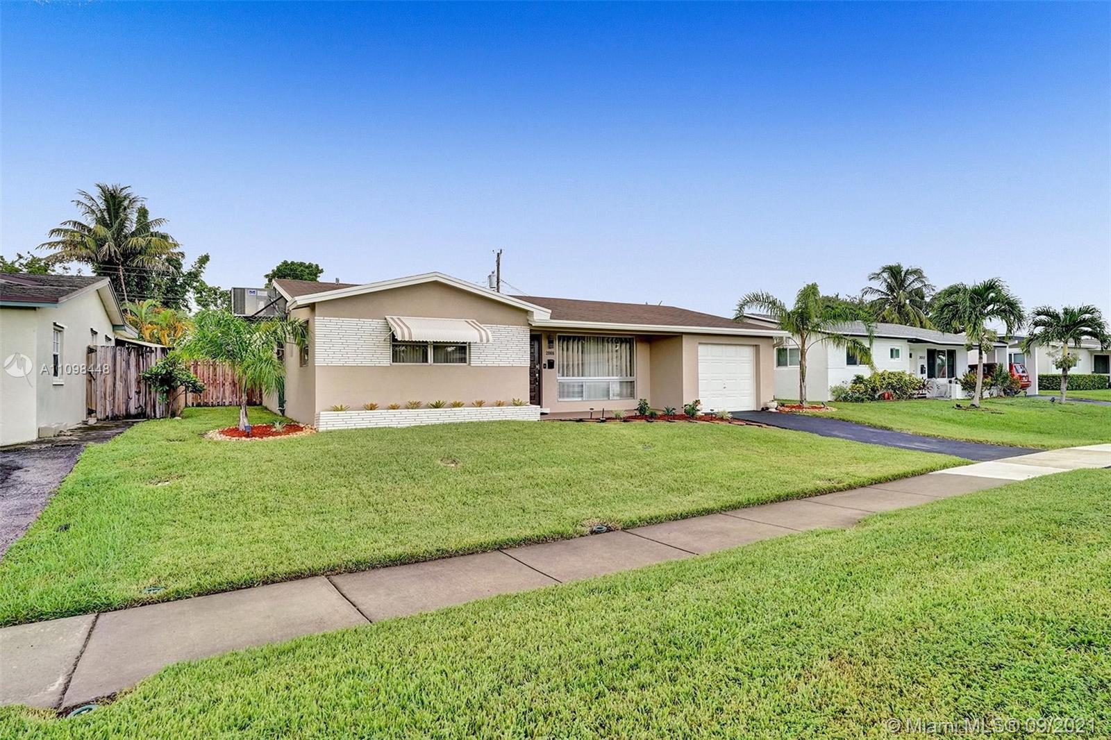 2008 North 31st Road Hollywood, FL 33021 - Photo 3 of 41