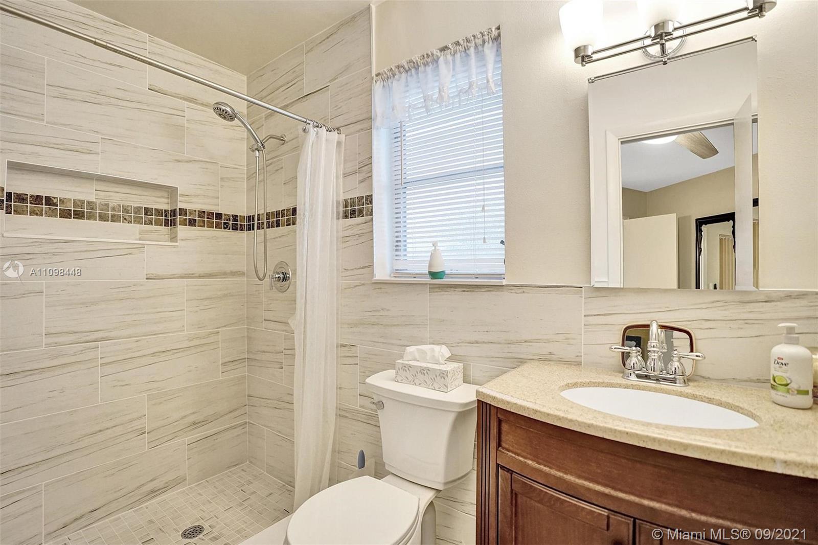 2008 North 31st Road Hollywood, FL 33021 - Photo 24 of 41