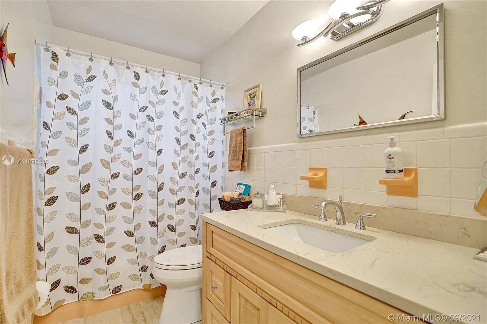 2008 North 31st Road Hollywood, FL 33021 - Photo 28 of 41
