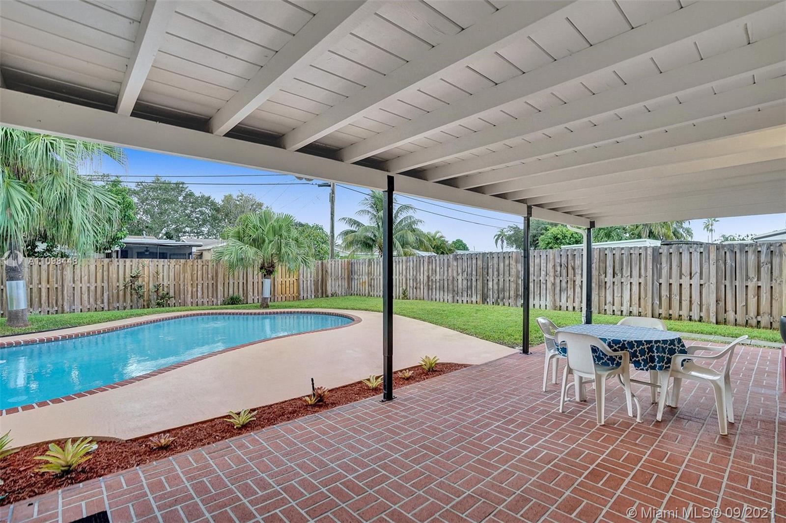 2008 North 31st Road Hollywood, FL 33021 - Photo 32 of 41