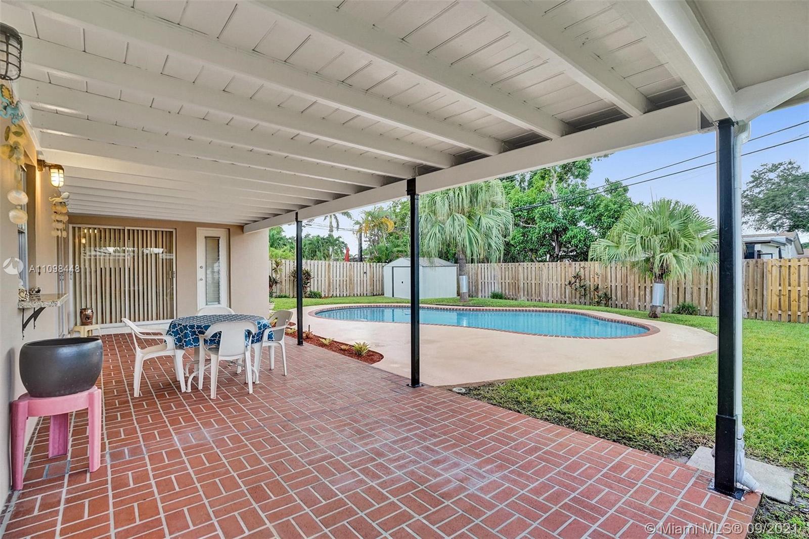 2008 North 31st Road Hollywood, FL 33021 - Photo 33 of 41