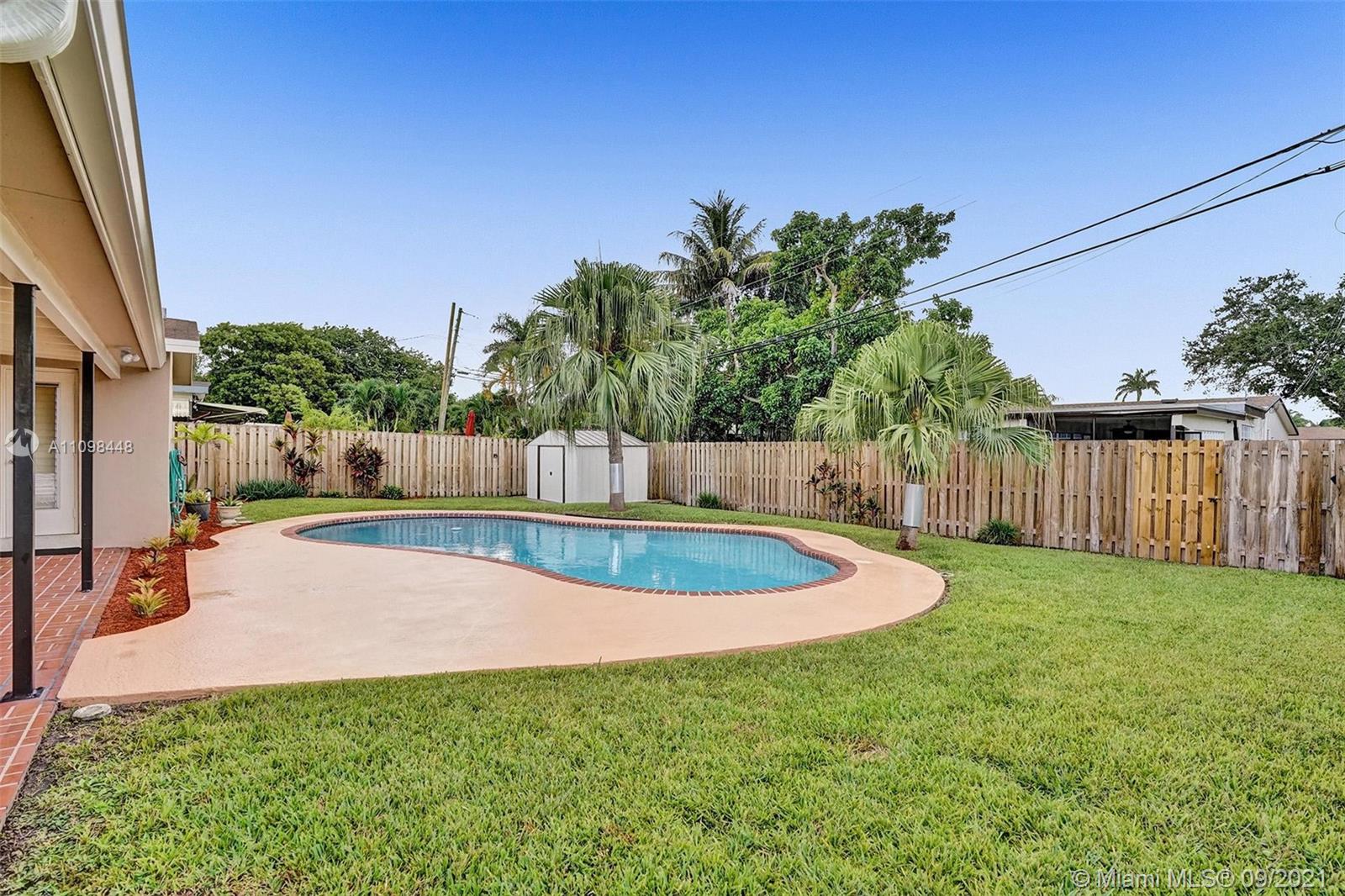 2008 North 31st Road Hollywood, FL 33021 - Photo 35 of 41