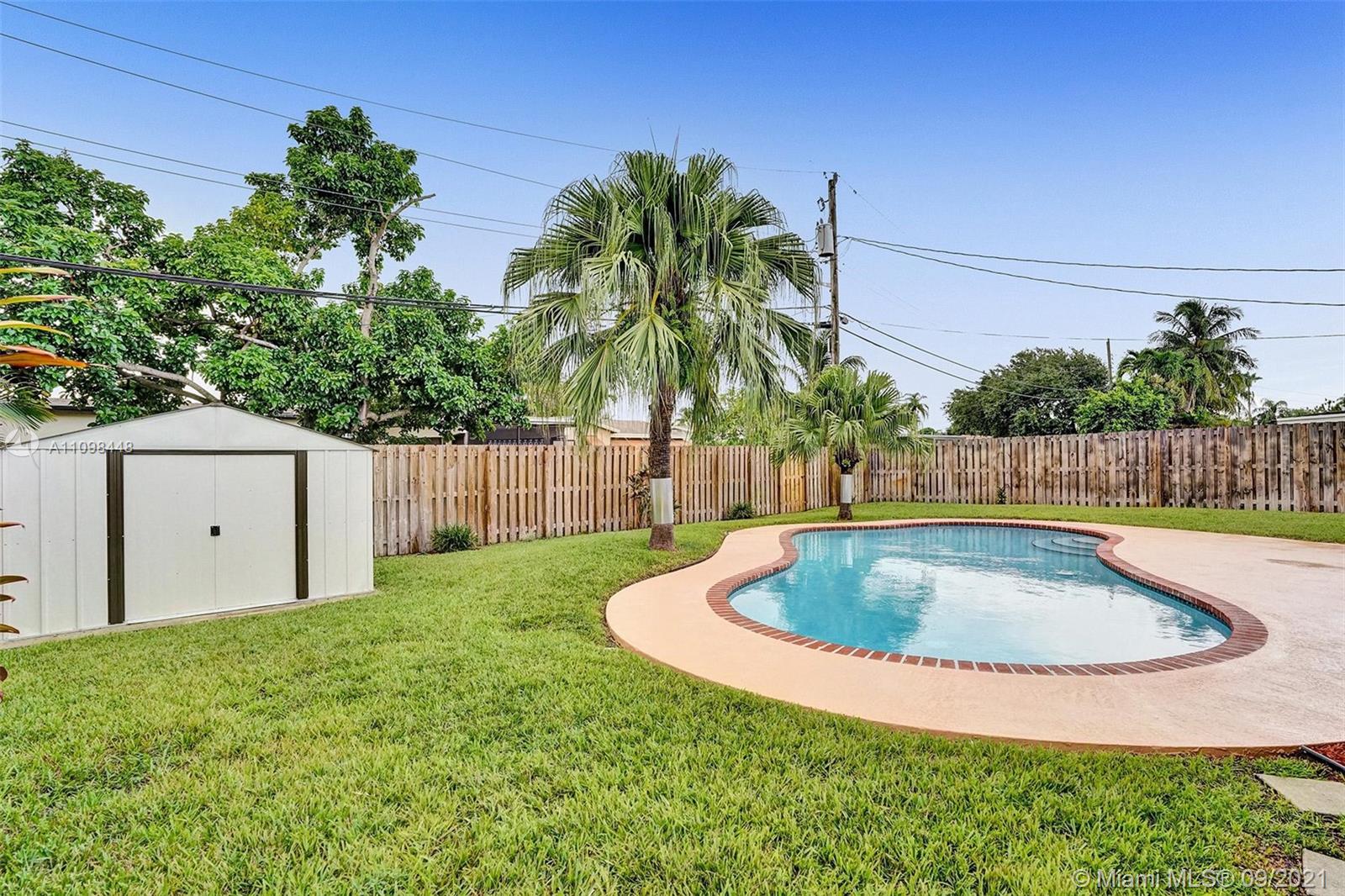 2008 North 31st Road Hollywood, FL 33021 - Photo 38 of 41