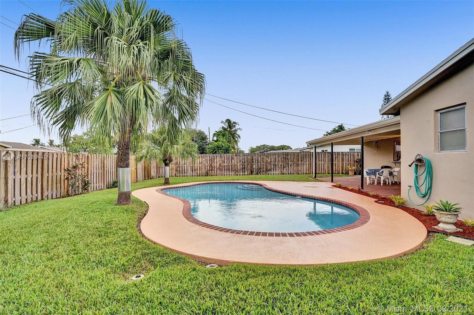 2008 North 31st Road Hollywood, FL 33021 - Photo 39 of 41
