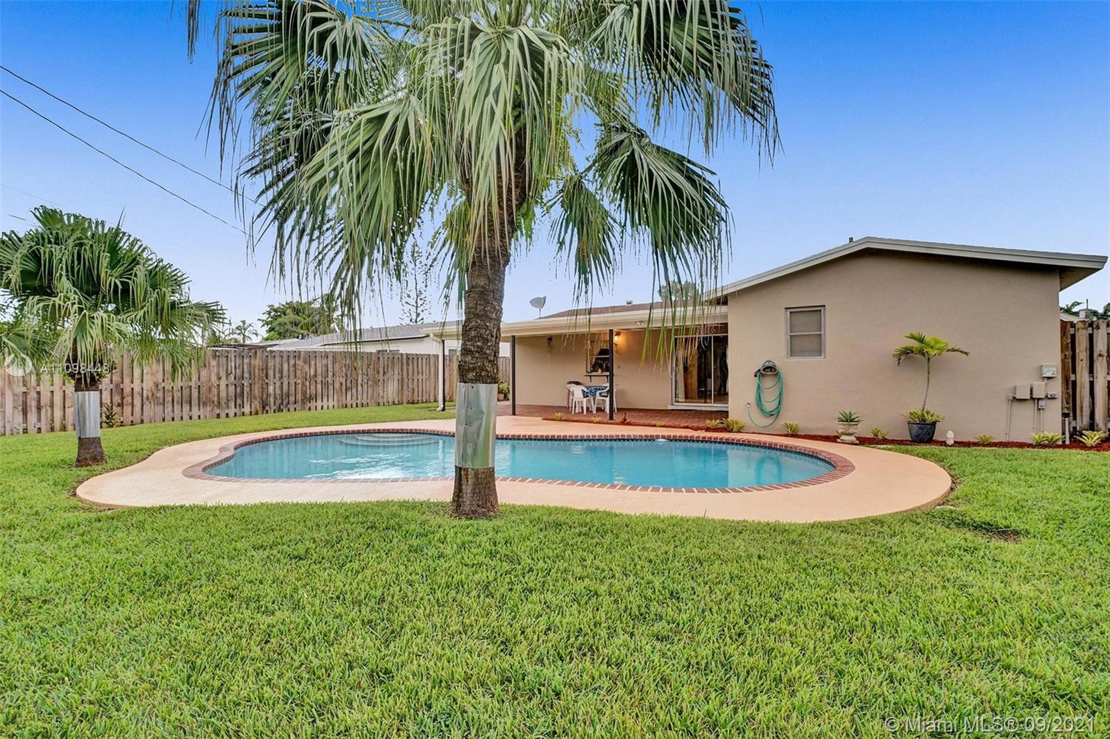 2008 North 31st Road Hollywood, FL 33021 - Photo 40 of 41