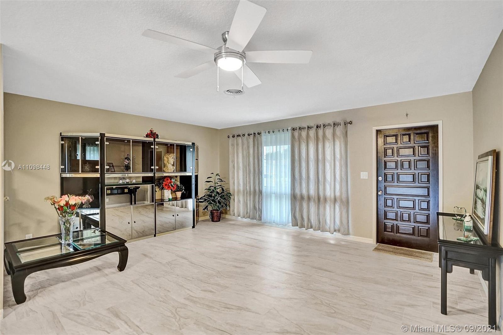 2008 North 31st Road Hollywood, FL 33021 - Photo 9 of 41