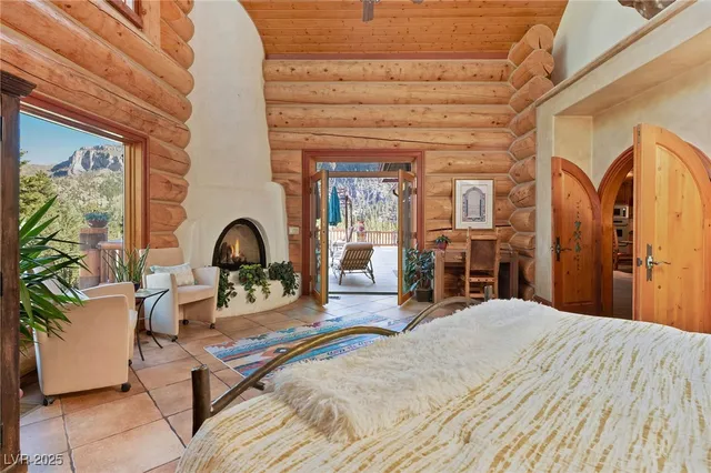 $4,900,000 | 276 Seven Dwarfs Road, Las Vegas, NV 89124