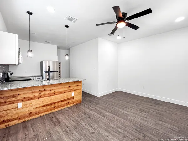$1,100 | 438 Gulf Street, San Antonio, TX 78202