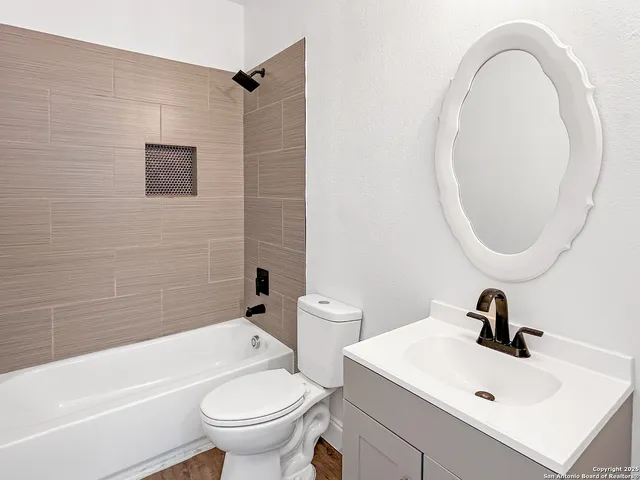 $1,180 | 438 Gulf Street, San Antonio, TX 78202