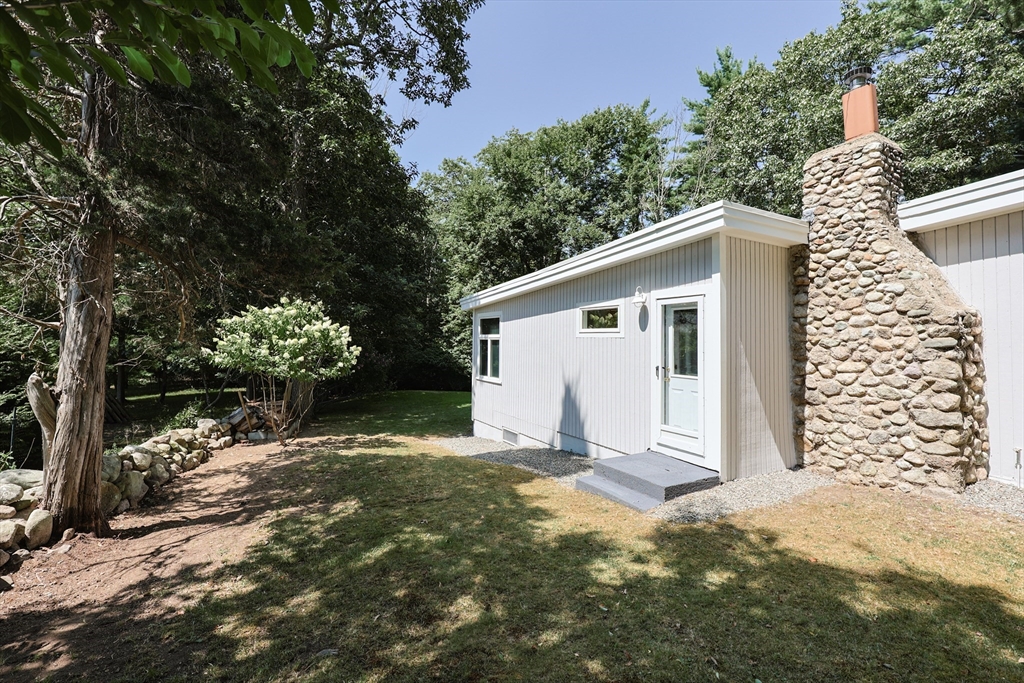 183 Mountain Street Sharon, MA 02067 - Photo 19 of 41