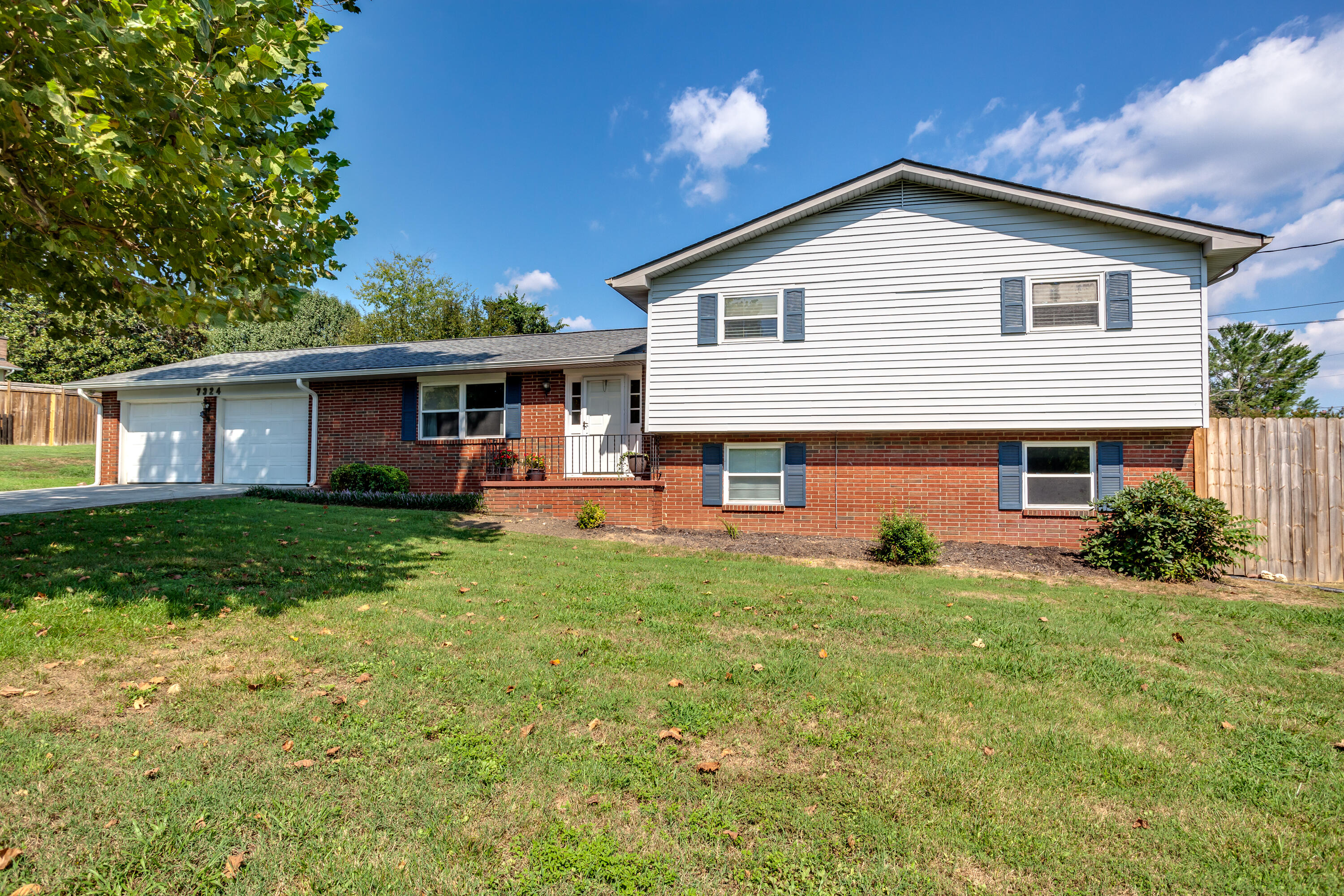 7324 Chartwell Road Knoxville, TN 37931 - Photo 1 of 35 front