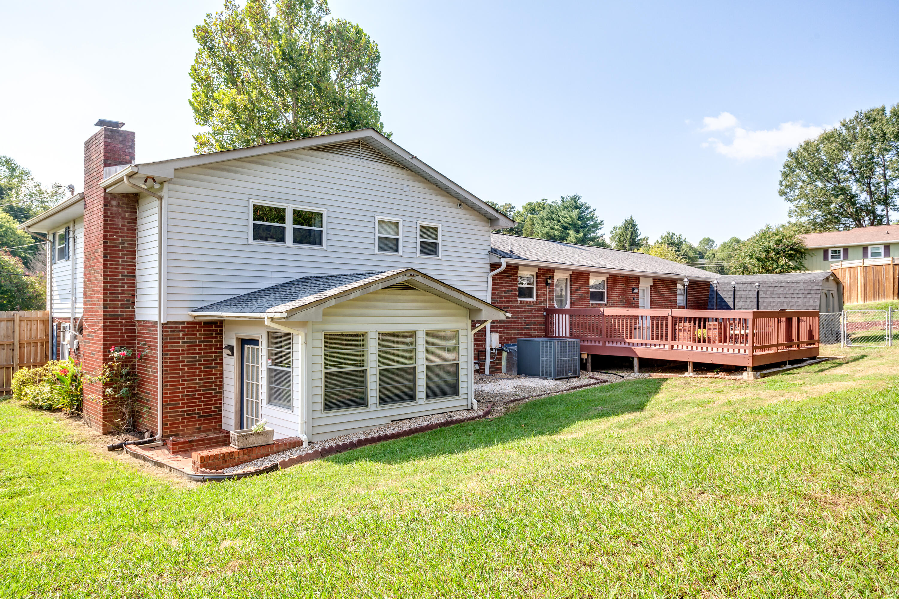7324 Chartwell Road Knoxville, TN 37931 - Photo 34 of 35 backyard