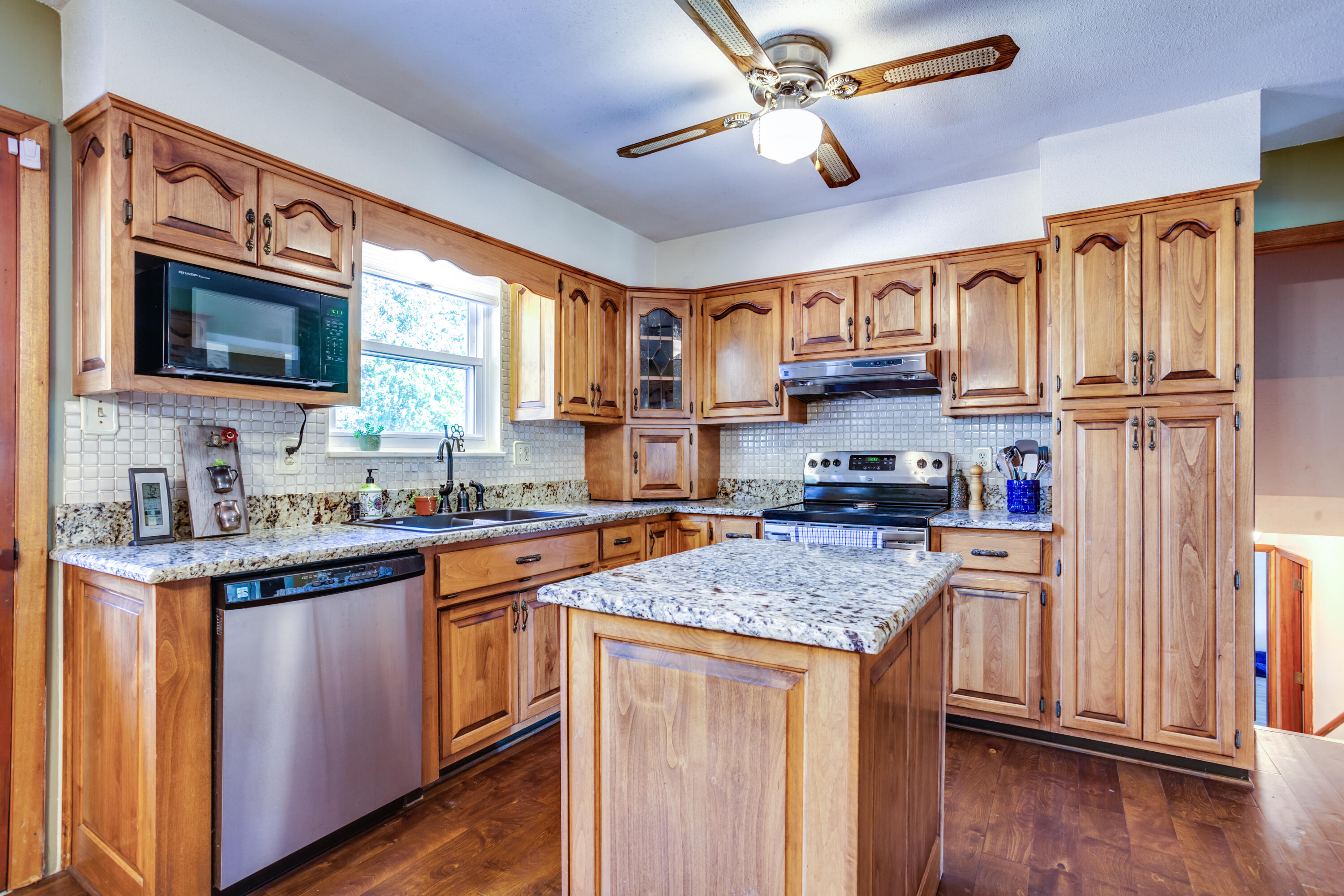 7324 Chartwell Road Knoxville, TN 37931 - Photo 9 of 35 kitchen