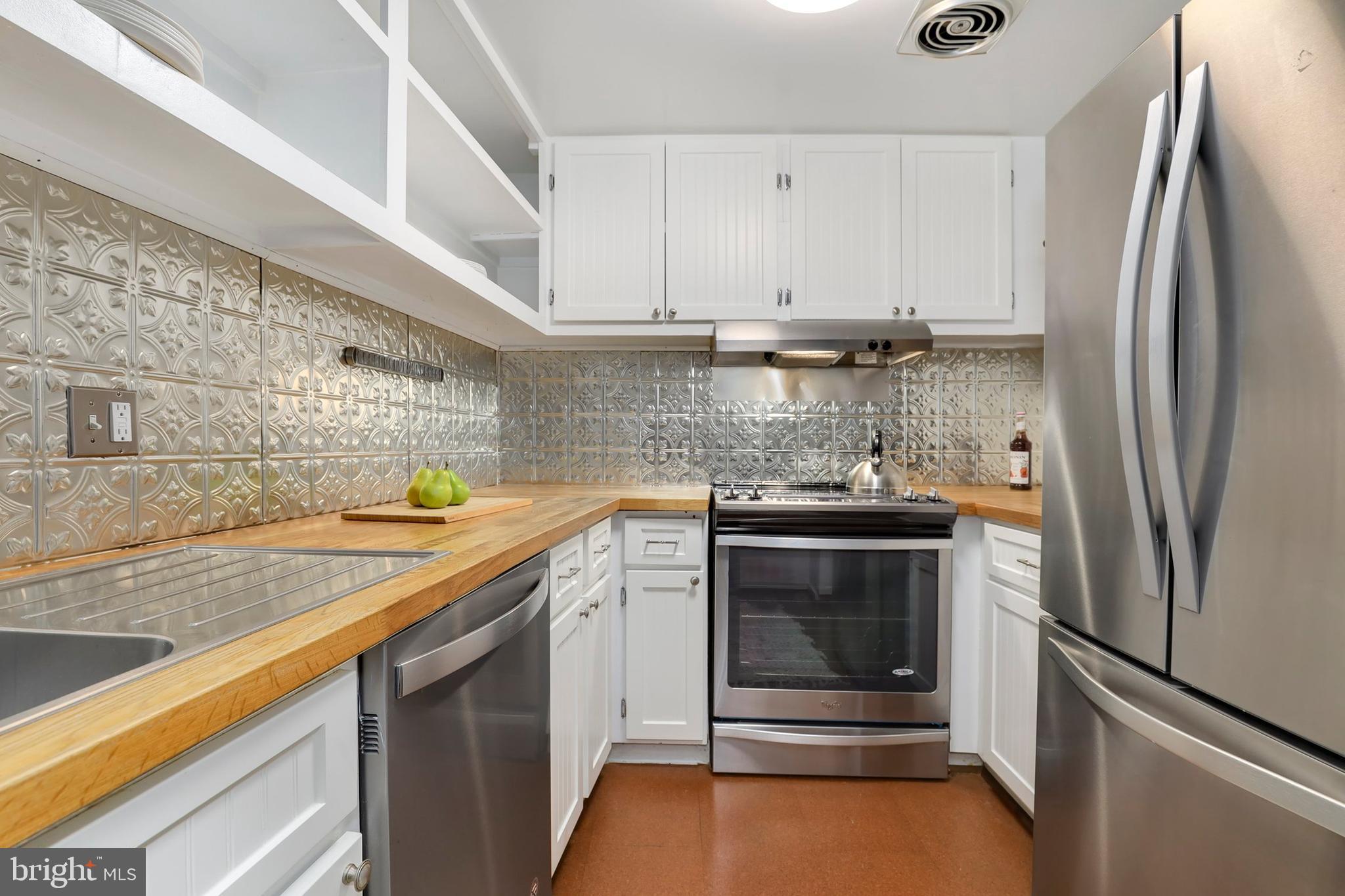 7 Logan Circle Northwest, Unit B1 Washington, DC 20005 - Photo 14 of 32