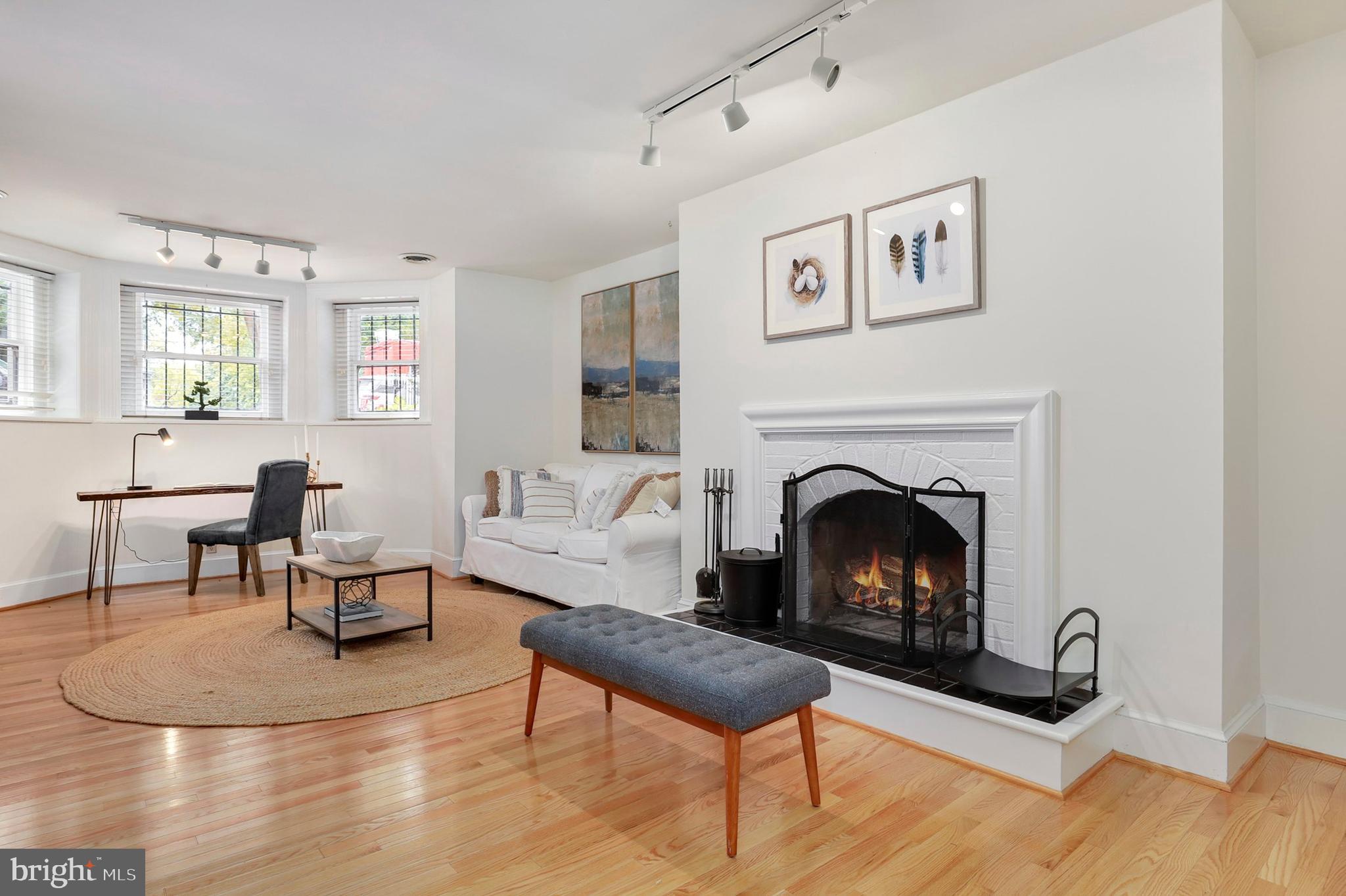 7 Logan Circle Northwest, Unit B1 Washington, DC 20005 - Photo 3 of 32