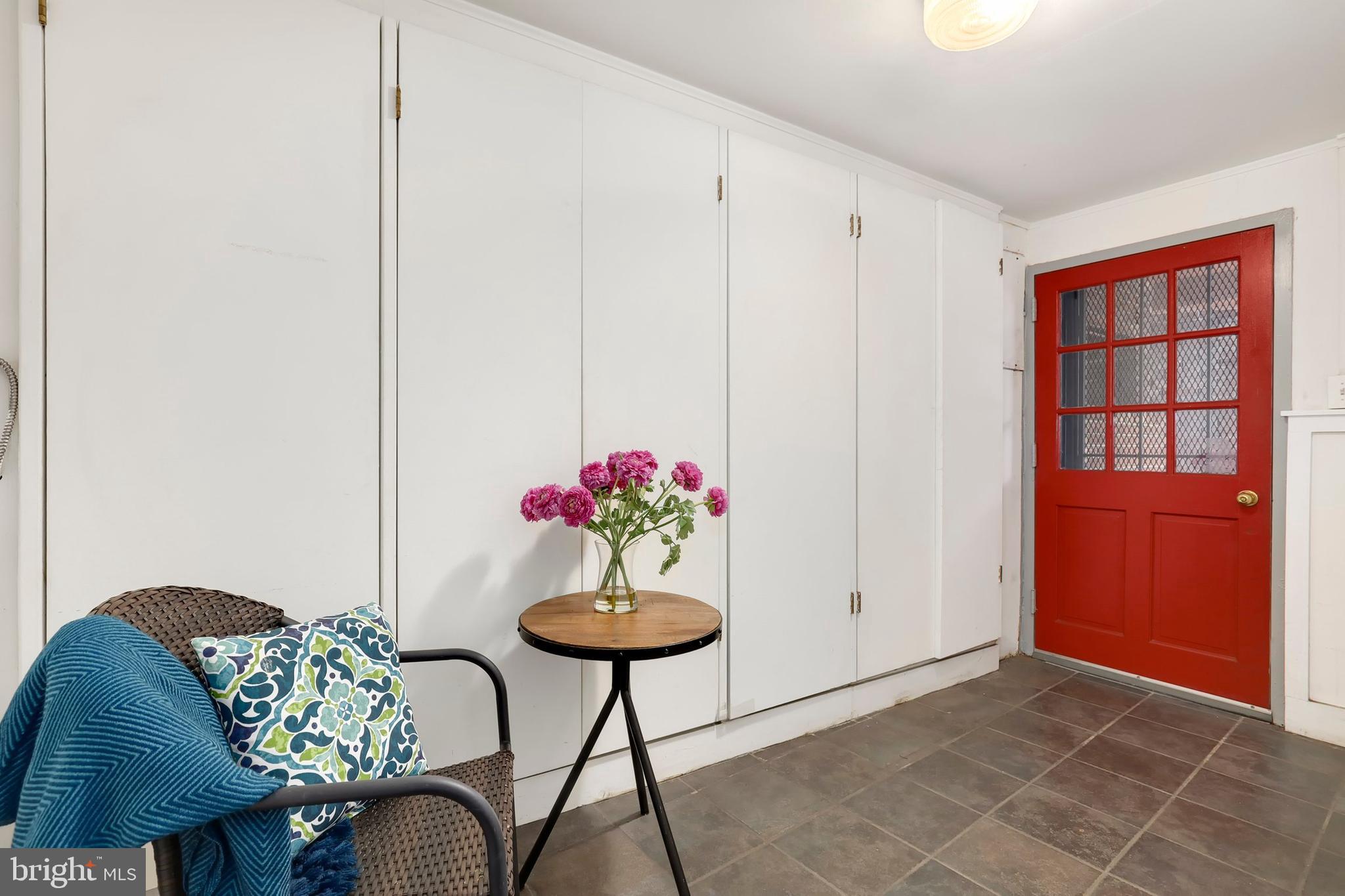 7 Logan Circle Northwest, Unit B1 Washington, DC 20005 - Photo 22 of 32 Private, secure entryway