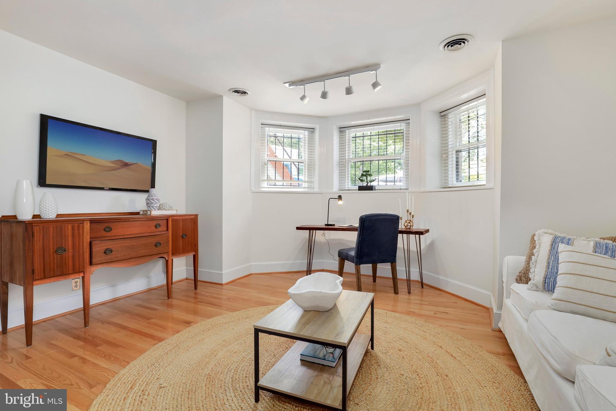 7 Logan Circle Northwest, Unit B1 Washington, DC 20005 - Photo 6 of 32