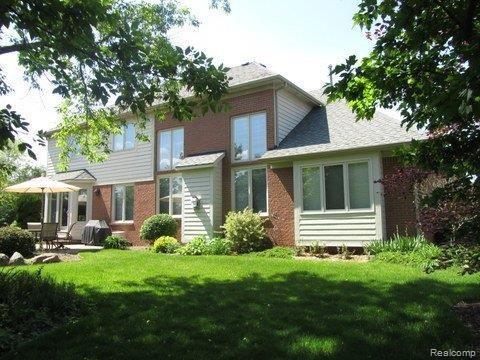 1025 Adele Court Rochester, MI 48309 - Photo 4 of 25 IMG_1927.JPG