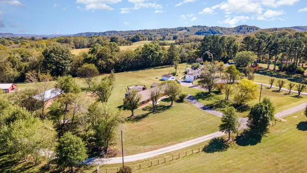 $679,900 | 1108 Lakeview Drive, Ashland City, TN 37015