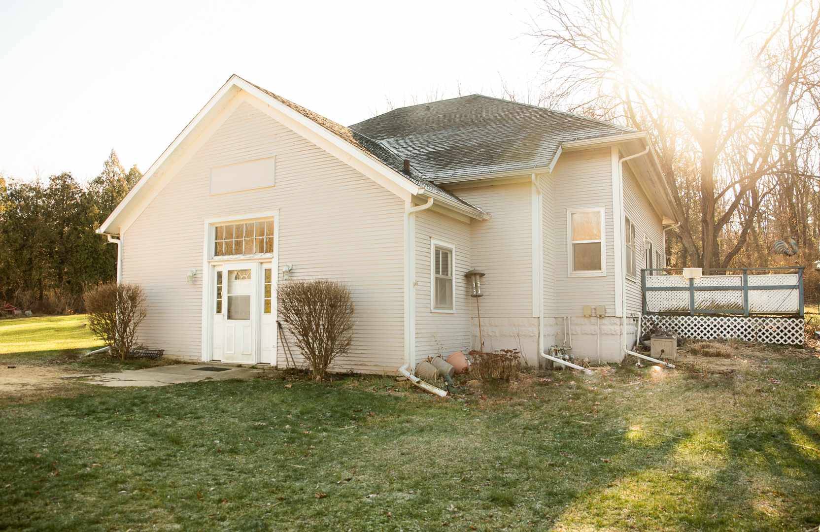 913 Stony Point Road Dixon, IL 61021 - Photo 2 of 19 Gallery Image 2