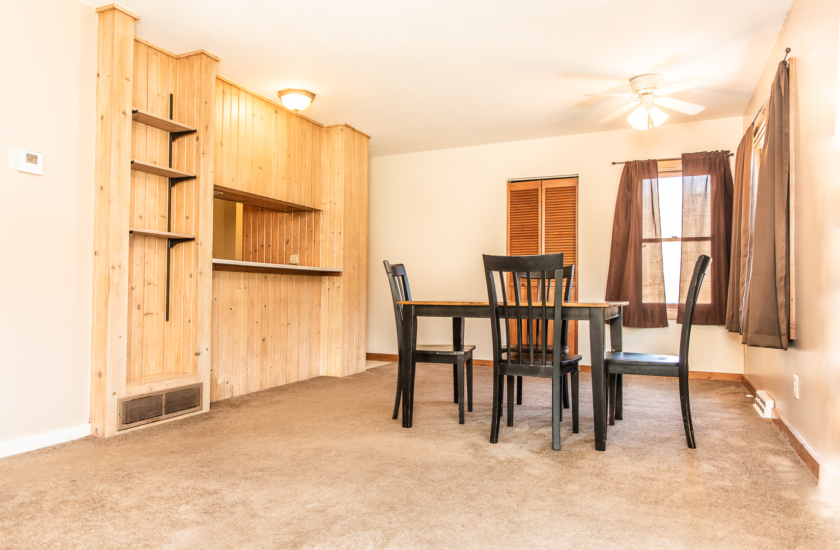 913 Stony Point Road Dixon, IL 61021 - Photo 4 of 19 Gallery Image 4