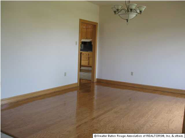 13718 Martin Ridge Drive Baton Rouge, LA 70809 - Photo 5 of 23 Gallery Image 5