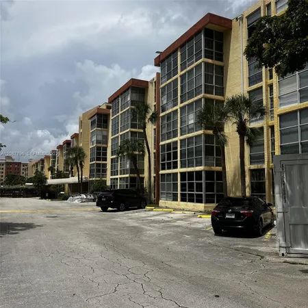$1,850 | 200 172nd Street, Unit 504, Sunny Isles Beach, FL 33160
