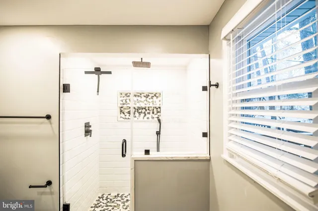 a picture of a bathroom