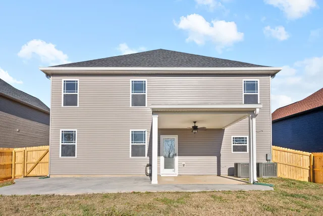 $2,450 | 1180 Henry Pl Boulevard, Clarksville, TN 37042