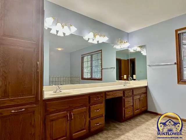 $999,975 | 3131 Southeast 85th Street, Berryton, KS 66409