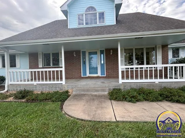 $999,975 | 3131 Southeast 85th Street, Berryton, KS 66409