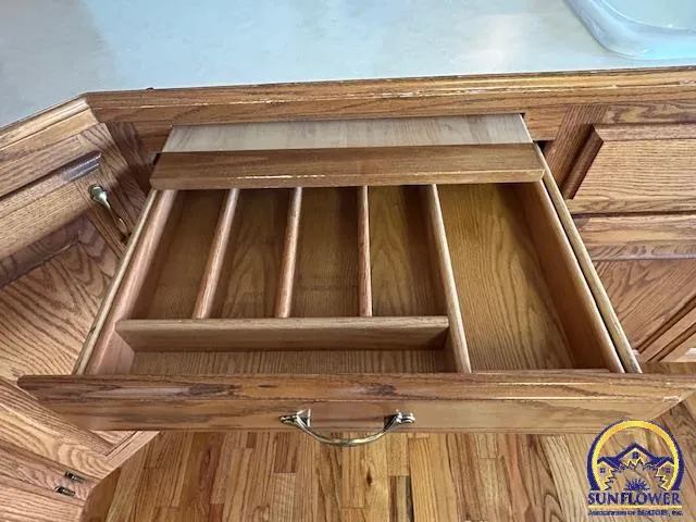 $999,975 | 3131 Southeast 85th Street, Berryton, KS 66409