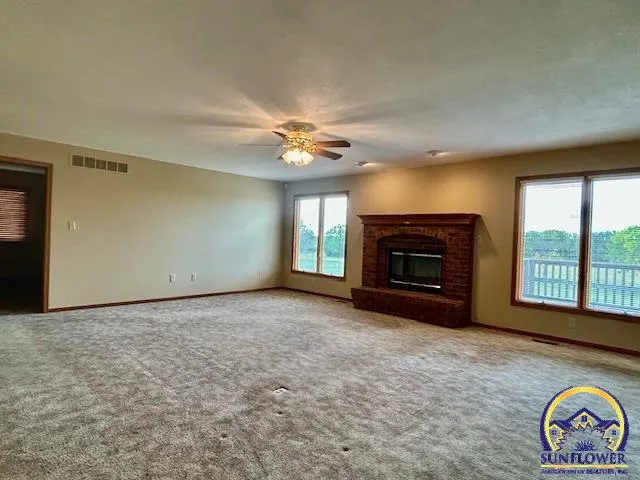 $999,975 | 3131 Southeast 85th Street, Berryton, KS 66409