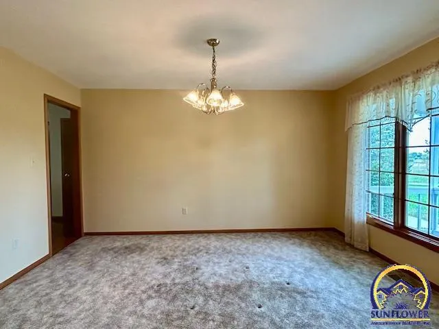 $999,975 | 3131 Southeast 85th Street, Berryton, KS 66409