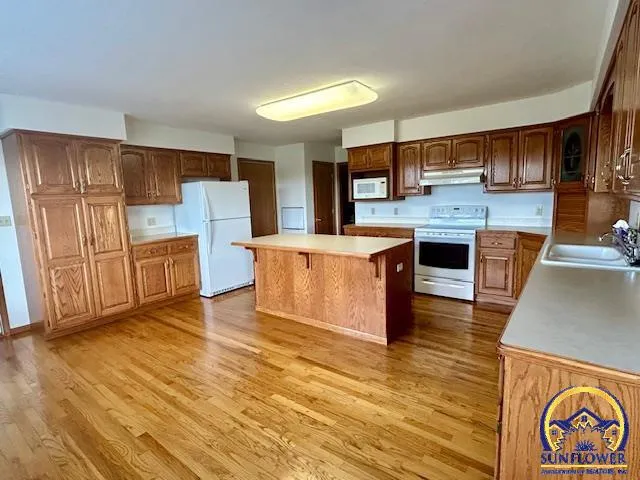 $999,975 | 3131 Southeast 85th Street, Berryton, KS 66409