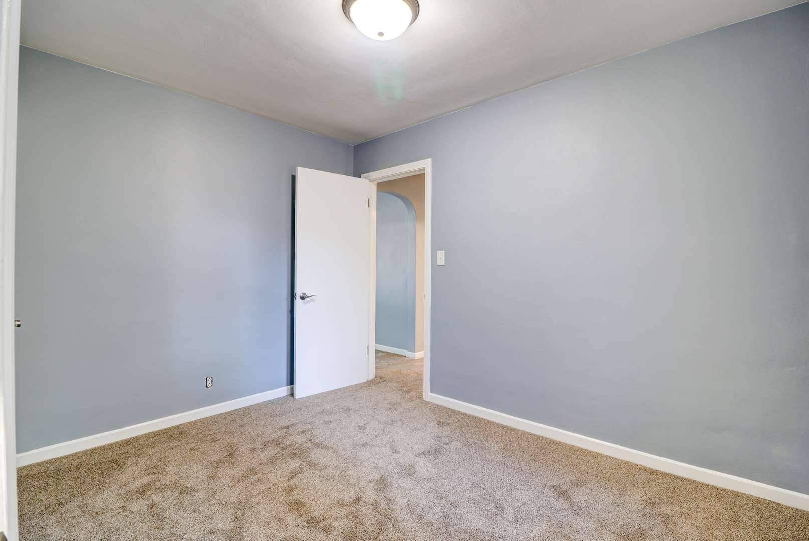 1013 West 8th Street Sterling, IL 61081 - Photo 12 of 22 a view of an empty room